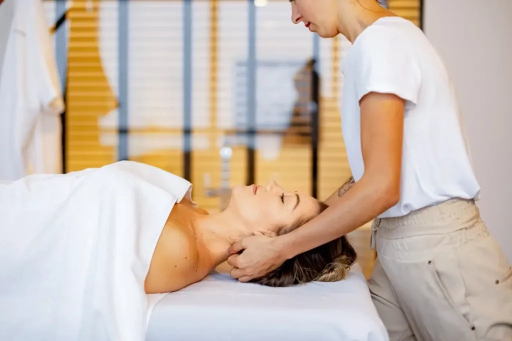 Conheça também nossos serviços de massagem e Spa